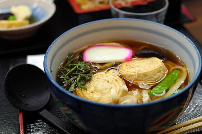 這家面館憑啥在頻頻面臨“洗牌”的餐飲業(yè)站穩(wěn)腳跟？|餐飲界